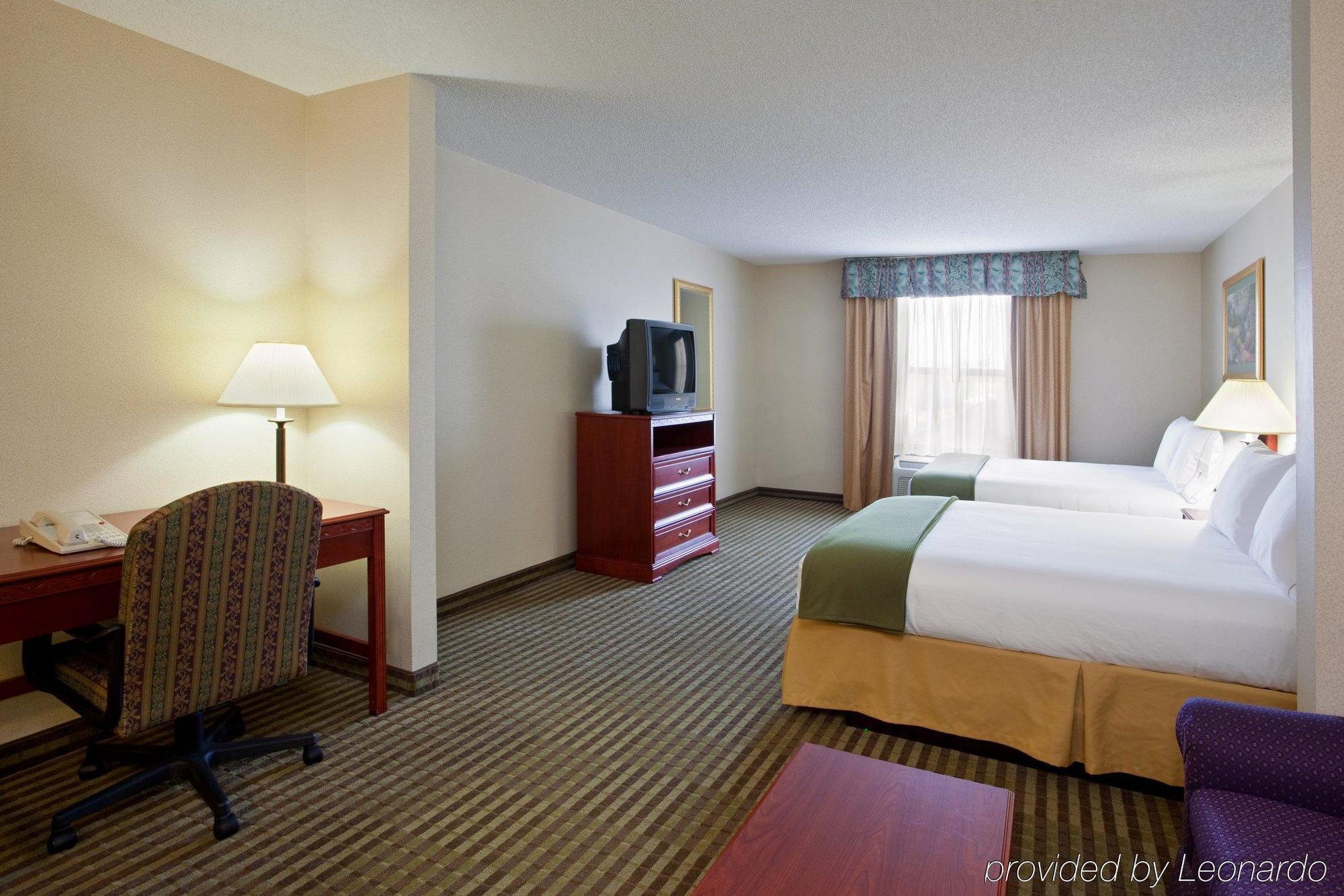 Holiday Inn Express Hotel & Suites Circleville By Ihg Ngoại thất bức ảnh