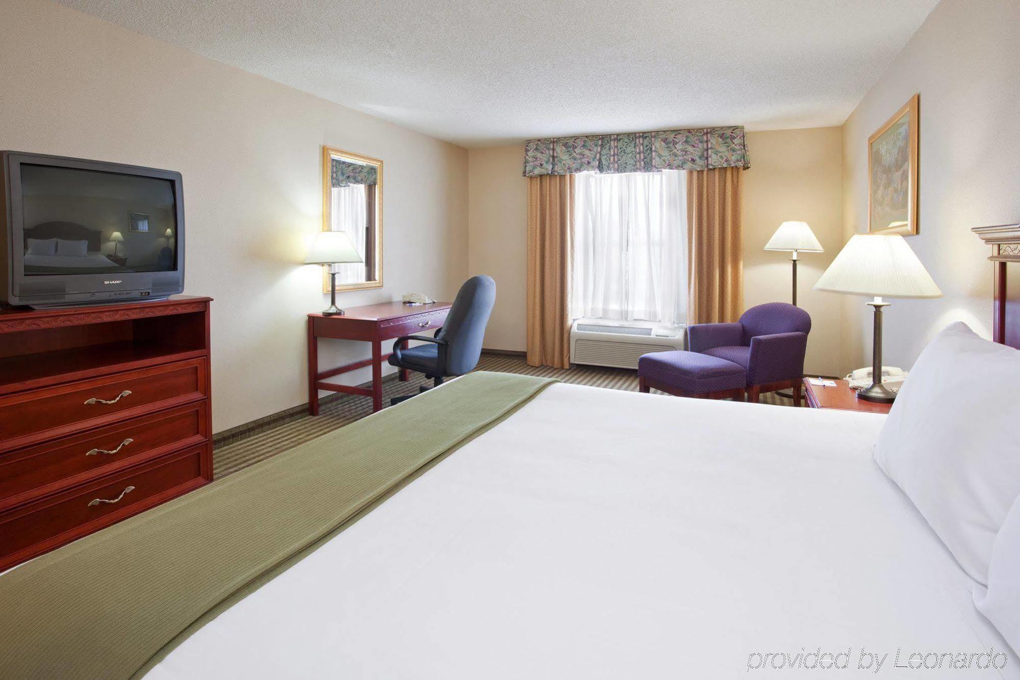 Holiday Inn Express Hotel & Suites Circleville By Ihg Ngoại thất bức ảnh