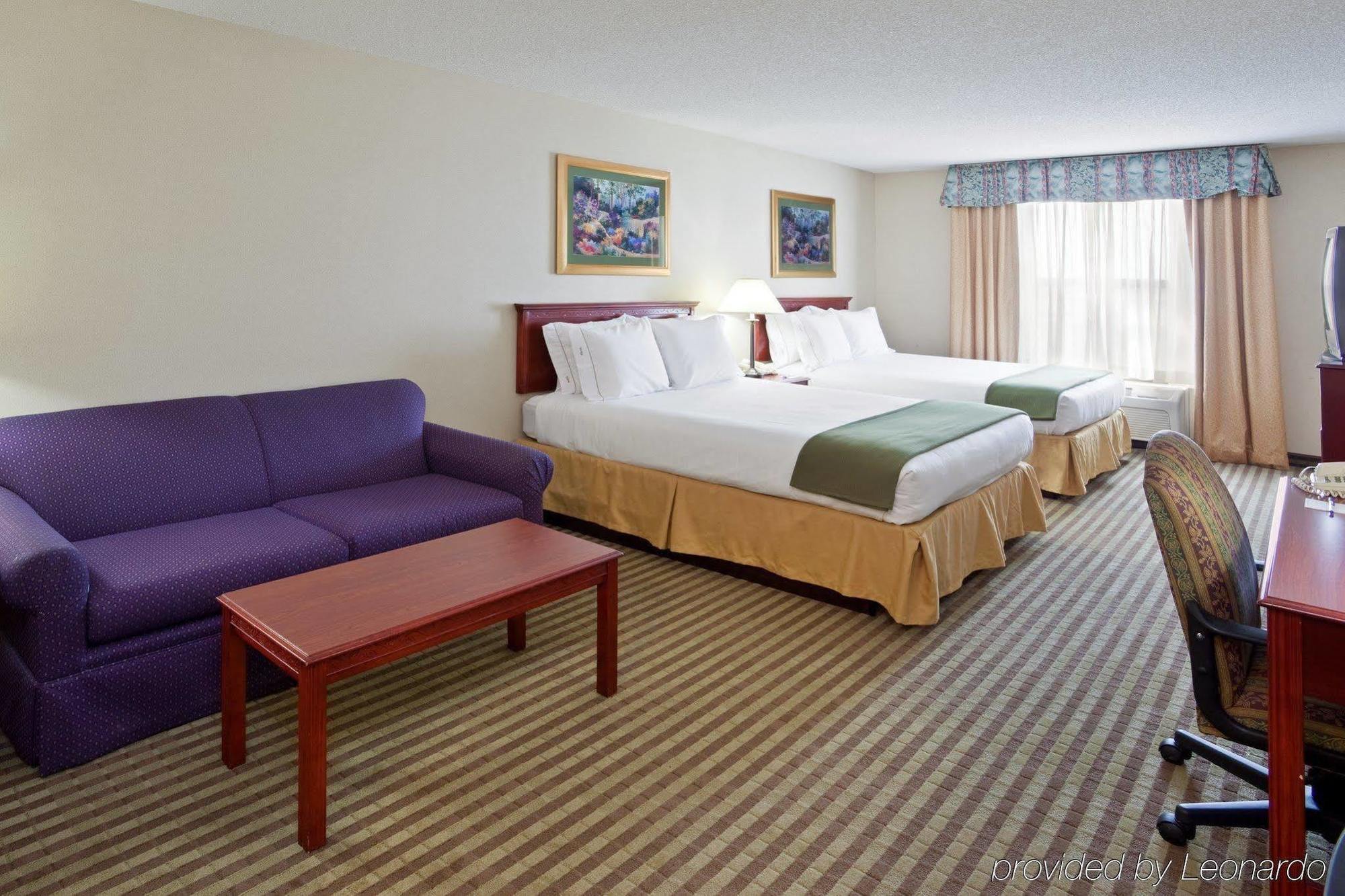 Holiday Inn Express Hotel & Suites Circleville By Ihg Ngoại thất bức ảnh
