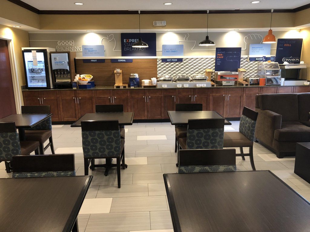 Holiday Inn Express Hotel & Suites Circleville By Ihg Ngoại thất bức ảnh